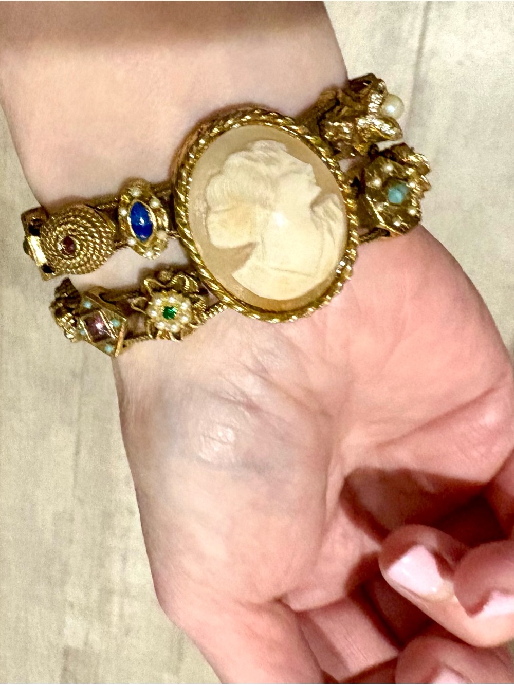 Vintage 1960s Goldette Cameo Slide Bracelet Rare Victorian Revival Statement